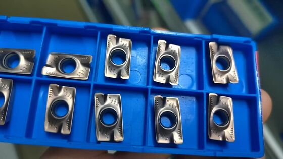Carbide Precision Apmt1604 CNC-Fräseinsätze, ideal zum Schneiden von Edelstahl in professionellen Metallbearbeitungsumgebungen